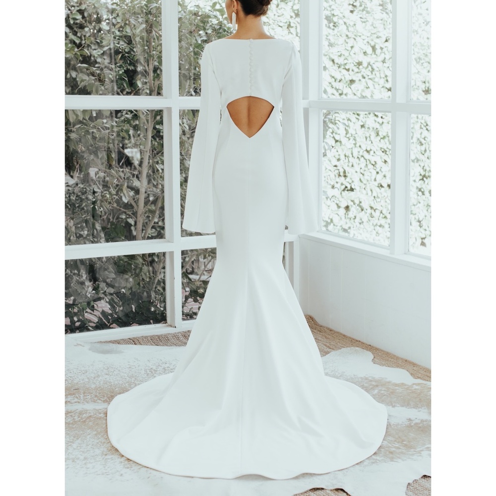 NEW  Noel and Jean by Katie May Heiress Slit Long Sleeve Mermaid Gown, Smal